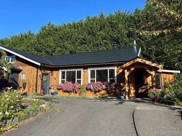 885 Lanqvist Rd, Hyde Creek, BC V0N 2R0