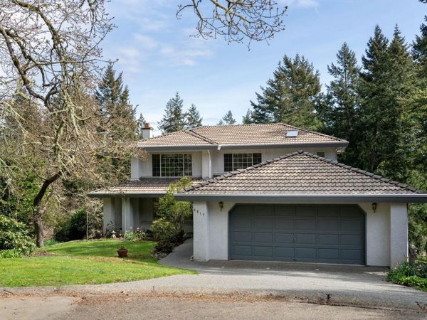 4617 Cliffwood Pl , Saanich, BC V8Y 1B6