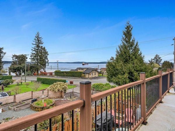 11090 Chemainus Rd, Saltair, BC V9G 1Z1