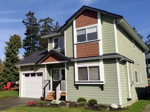 8 Newstead Cres, View Royal, BC V9B 6L4