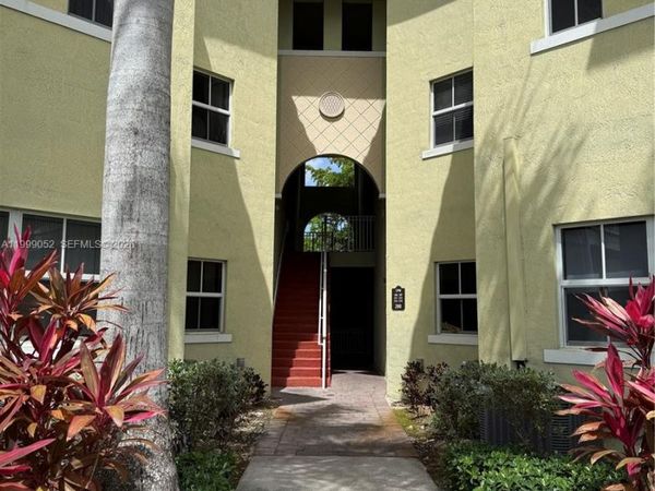290 NW 109th Ave, Unit 107, Miami, FL 33172