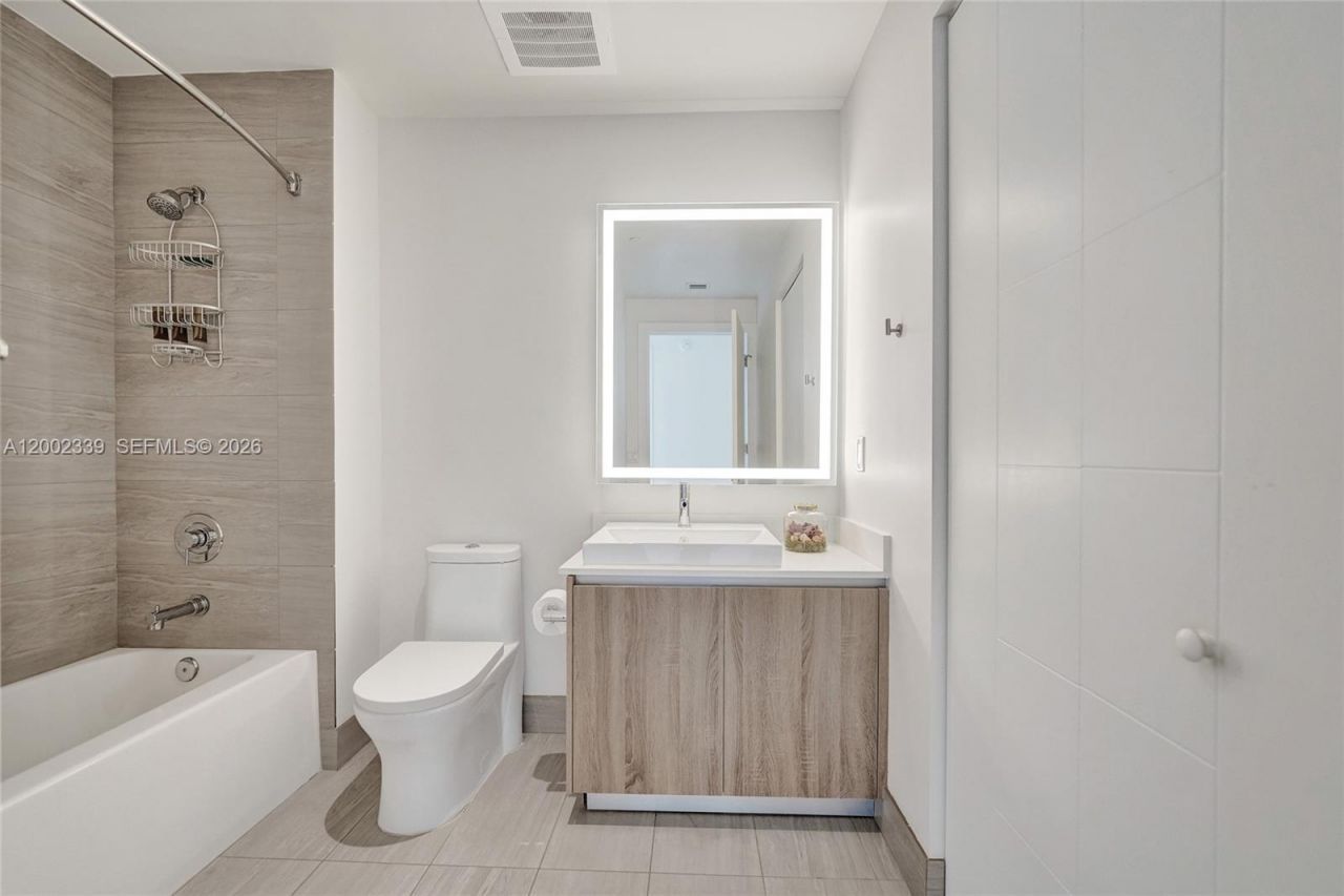 2960 NE 207th St, Unit 1205, Aventura, FL 33180 Photo