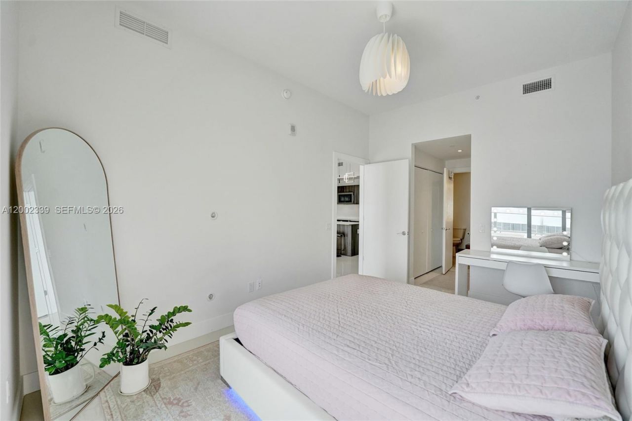 2960 NE 207th St, Unit 1205, Aventura, FL 33180 Photo