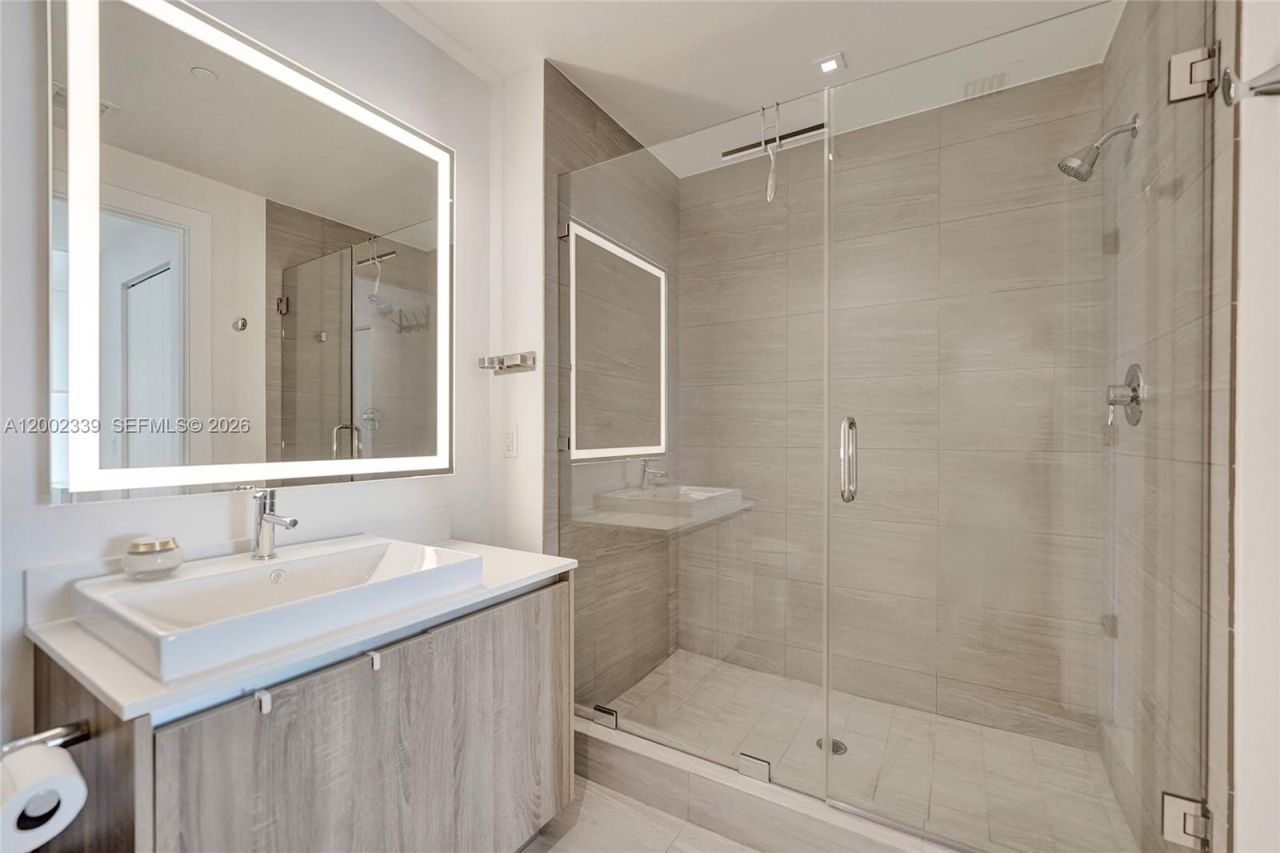 2960 NE 207th St, Unit 1205, Aventura, FL 33180 Photo