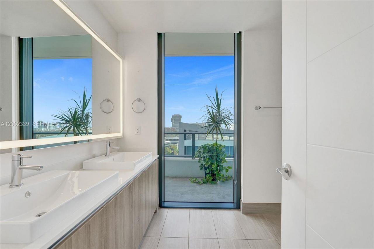 2960 NE 207th St, Unit 1205, Aventura, FL 33180 Photo