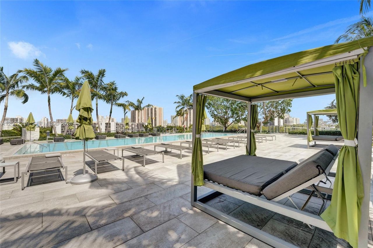 2960 NE 207th St, Unit 1205, Aventura, FL 33180 Photo