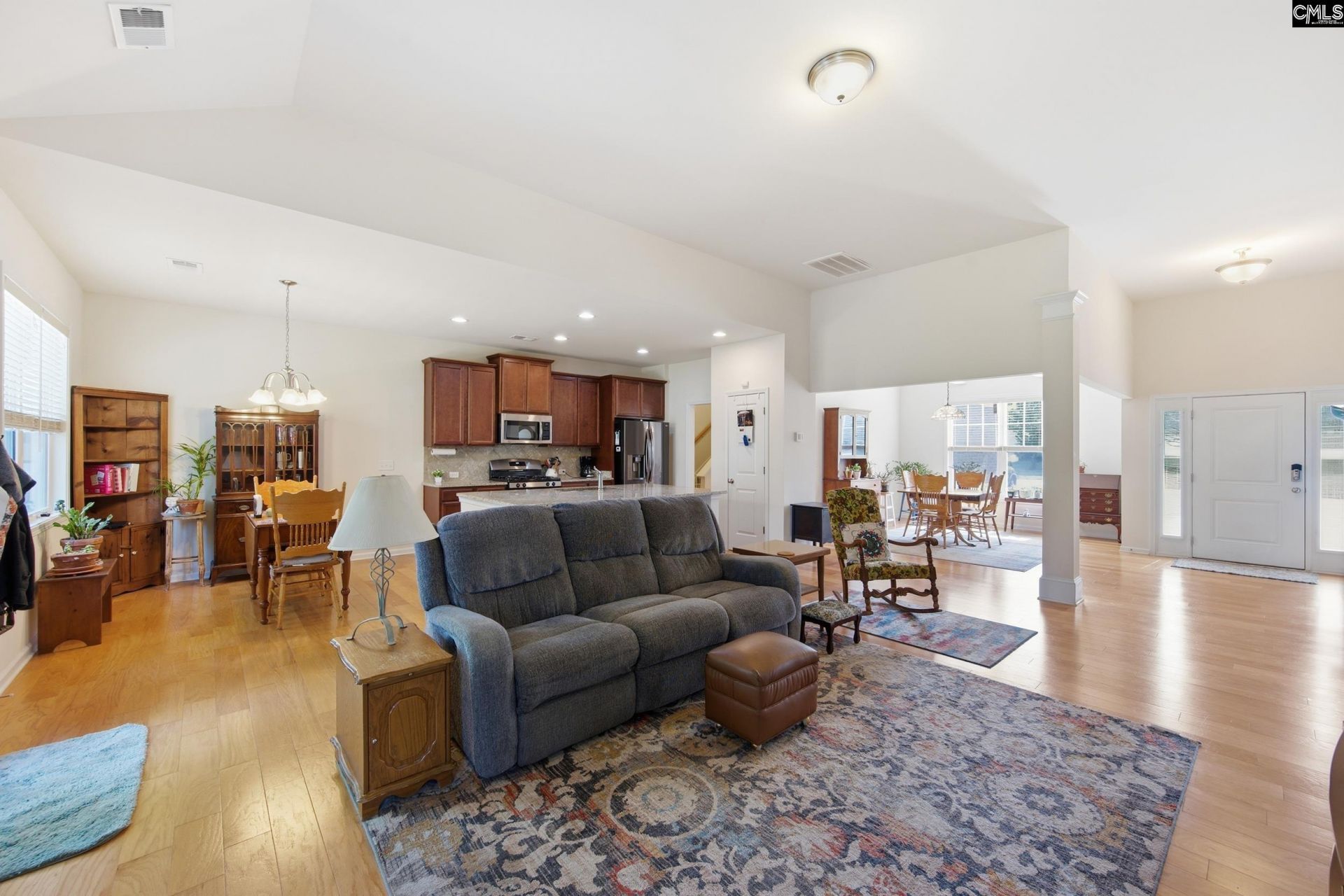 743 Edenhall Drive  Photo 9