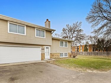 6120 64th Avenue N, Brooklyn Park, MN 55429