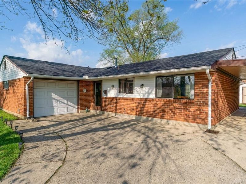 6052 Old Troy Pike, Huber Heights, OH 45424 Photo 1