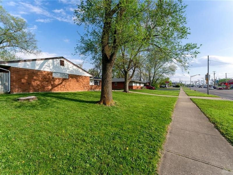 6052 Old Troy Pike, Huber Heights, OH 45424 Photo 3