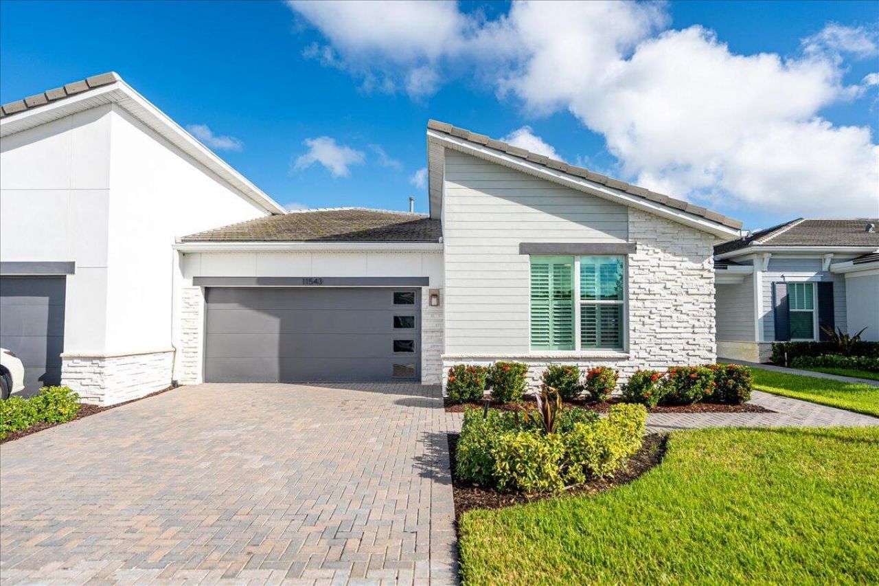 11543 SW Viridian Boulevard, Port Saint Lucie, FL 34953 Photo