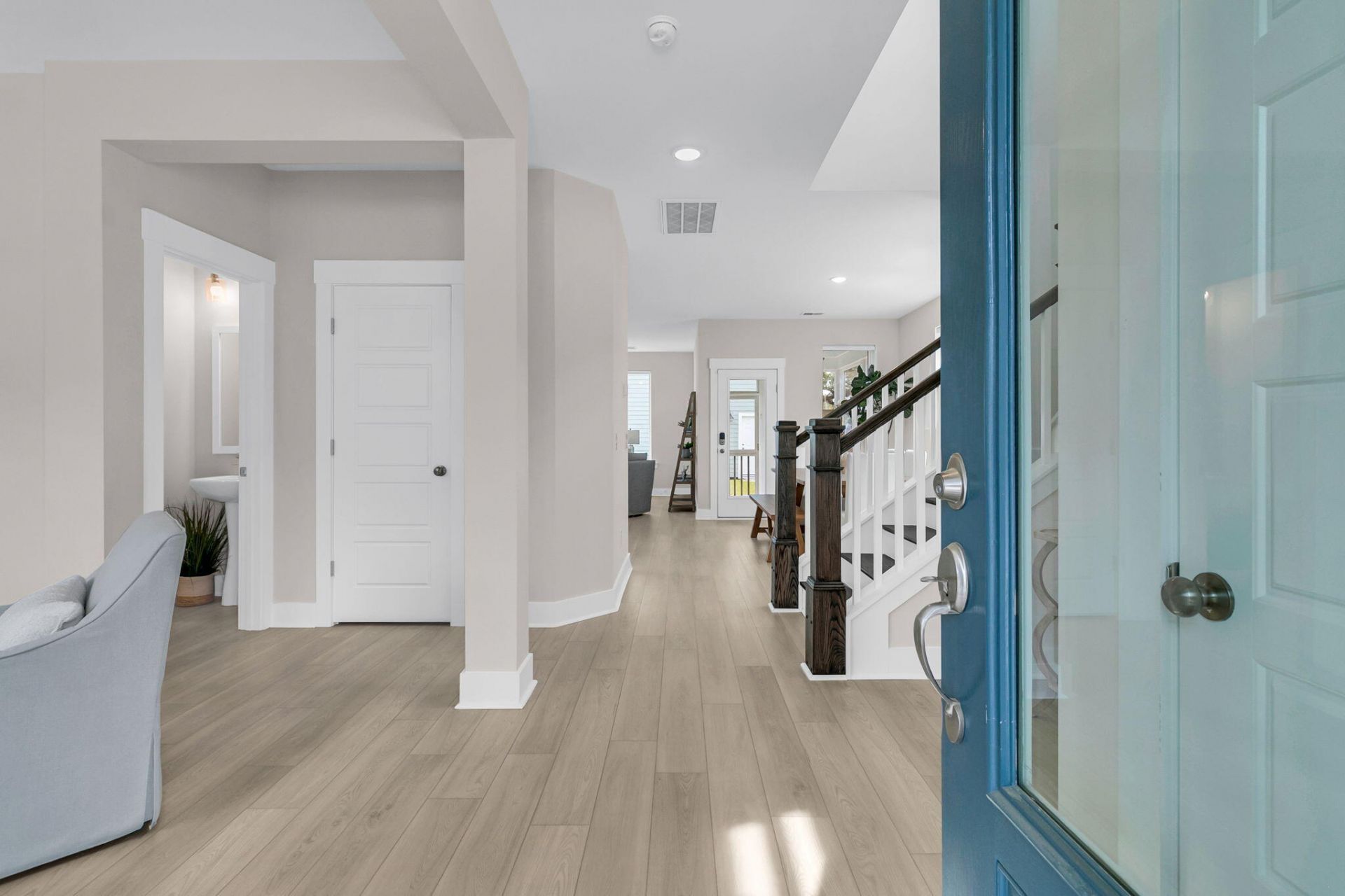 845 Hopewell Drive Photo 5