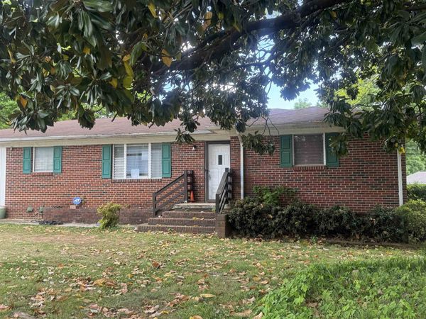 3813 Mastin Lake Rd NW, Huntsville, AL 35810