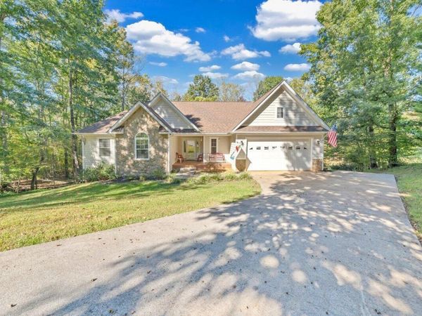 132 Pointe O Woods DR , Huddleston, VA 24104