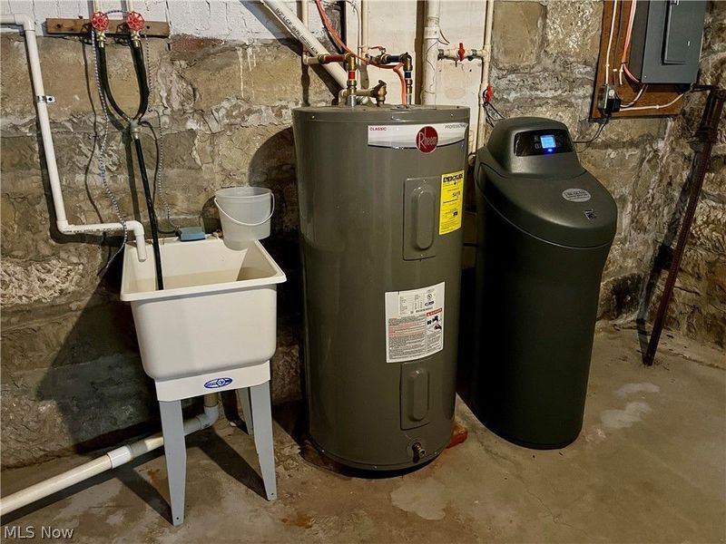 1368 Andora Road NE, Carrollton, OH 44615 Photo 28