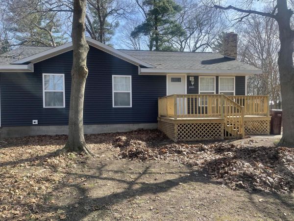2449 Marquette Avenue, Muskegon, MI 49442