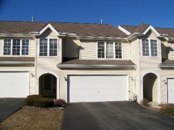 1523 Golden Oak Drive , Woodstock, IL 60098