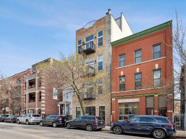 2117 W Belmont Avenue , Unit 4, Chicago, IL 60618