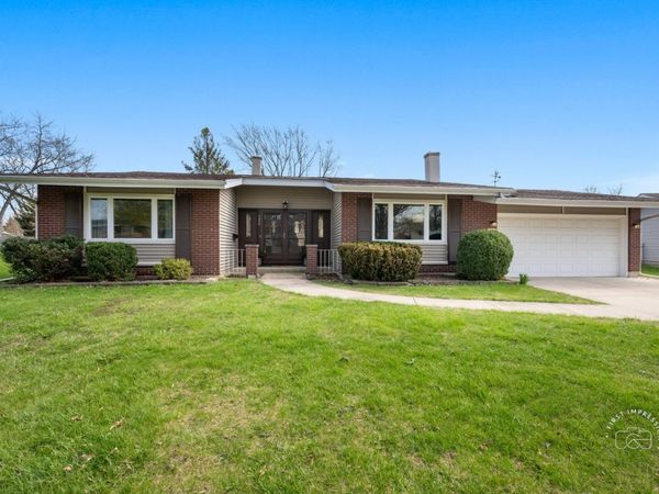 2935 Shepherd Court , Woodridge, IL 60517