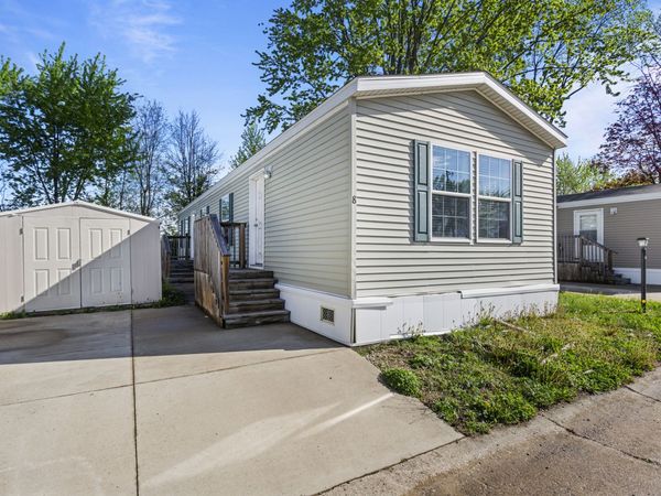 8 Fern Street , Urbana, IL 61802