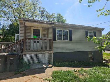 2216 Mayflower Drive, Lynchburg, VA 24501