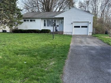 205 Rita Drive, Syracuse, NY 13212