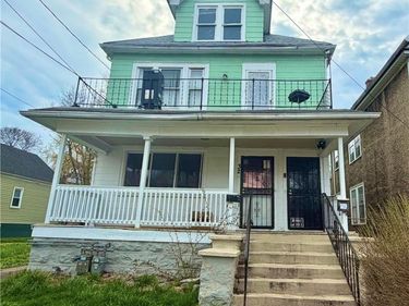 32 Lark Street , Buffalo, NY 14211