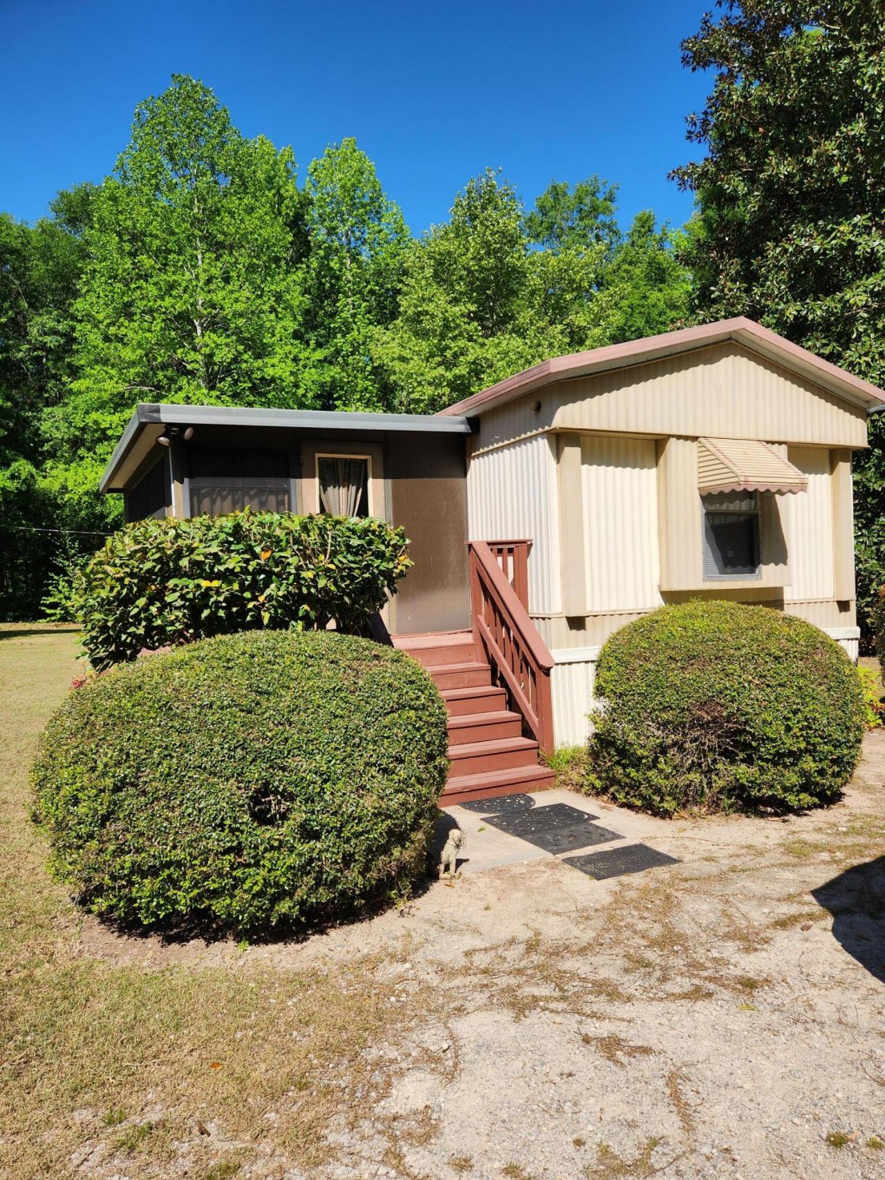 1185 Krissy Street Photo 4