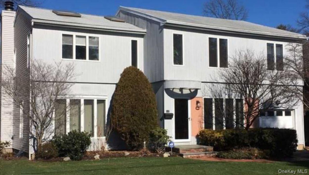 140 North Street, Locust Valley, NY 11560 Main Photo