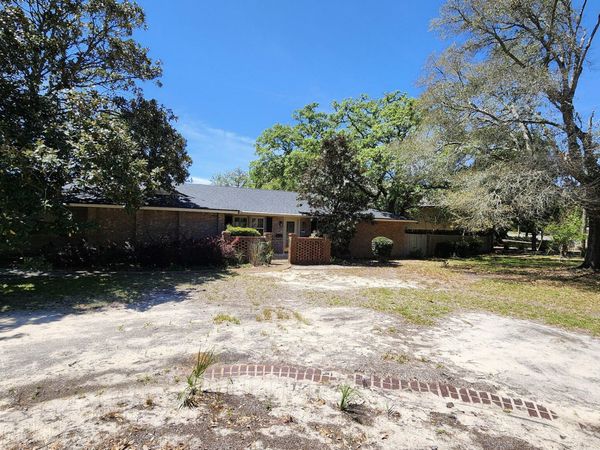 328 SE Brooks Street, Fort Walton Beach, FL 32548