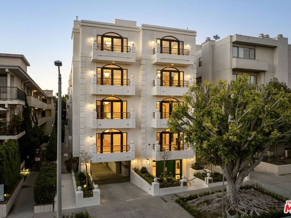 11923 Gorham Avenue, Unit 101, Los Angeles, CA 90049