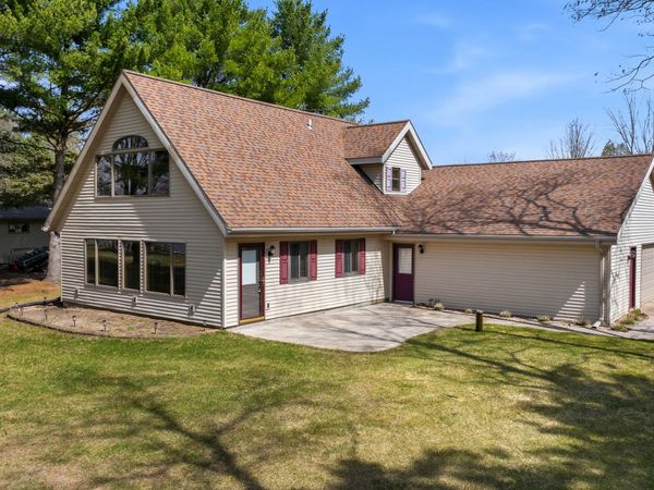 N9121 Otter Ln, Neshkoro, WI 54960