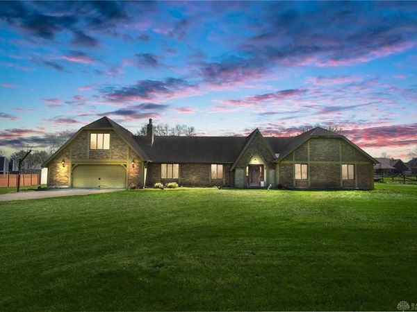 926 Goal Post Drive, Washington TWP, OH 45458