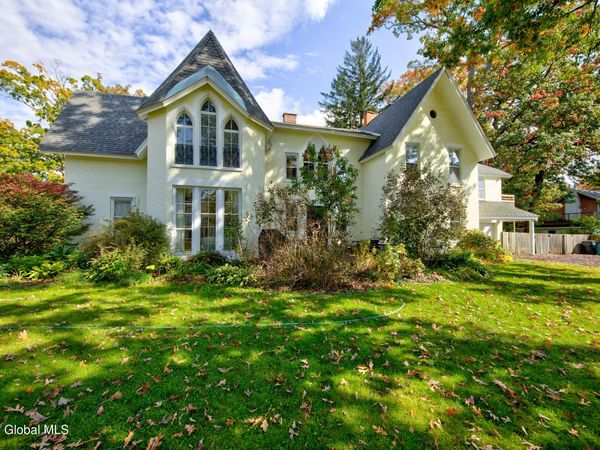 21 Park Place, Unit 1, Saratoga Springs, NY 12866