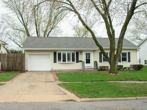 1117 E Seerley Boulevard, Cedar Falls, IA 50613