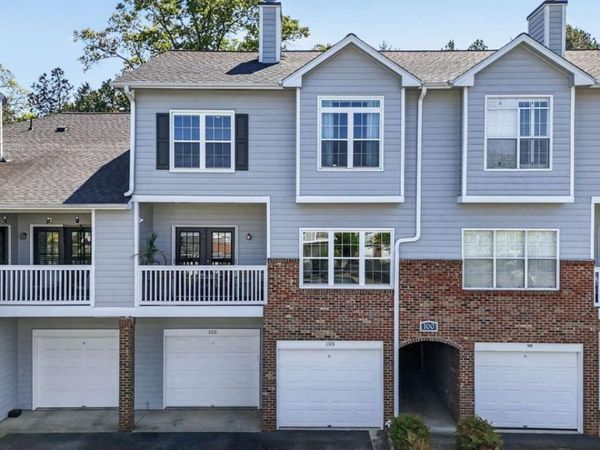 105 Vinings Forest Circle SE, Smyrna, GA 30080