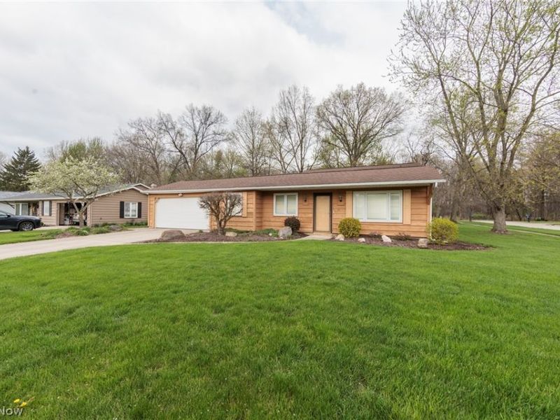 20598 Homestead Park Drive, Strongsville, OH 44149 Photo 2