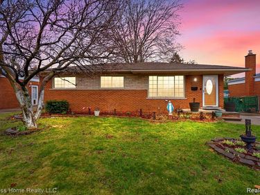 26552 Wagner Avenue , Warren, MI 48089