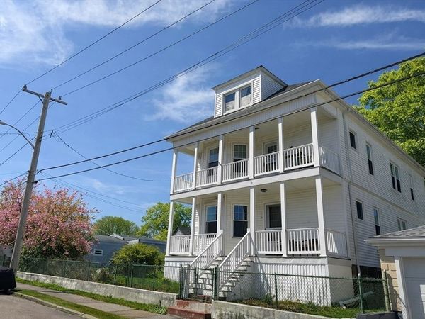 119 Stephen St, Dartmouth, MA 02748