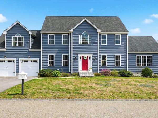 39 Iadarola Ave, Milford, MA 01757