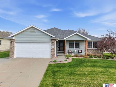8230 S 57th Street , Lincoln, NE 68516