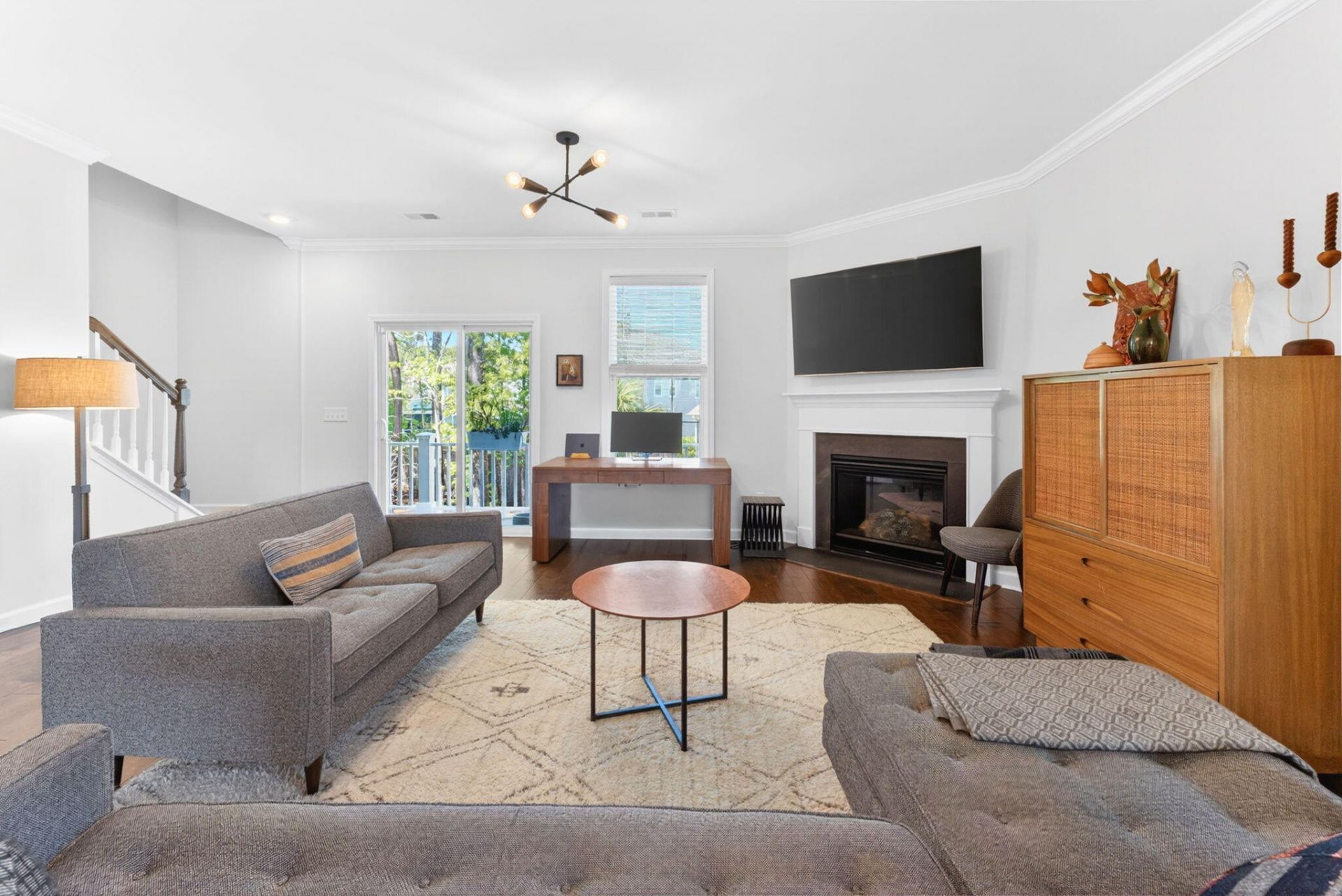 1555 Moss Spring Road Photo 16