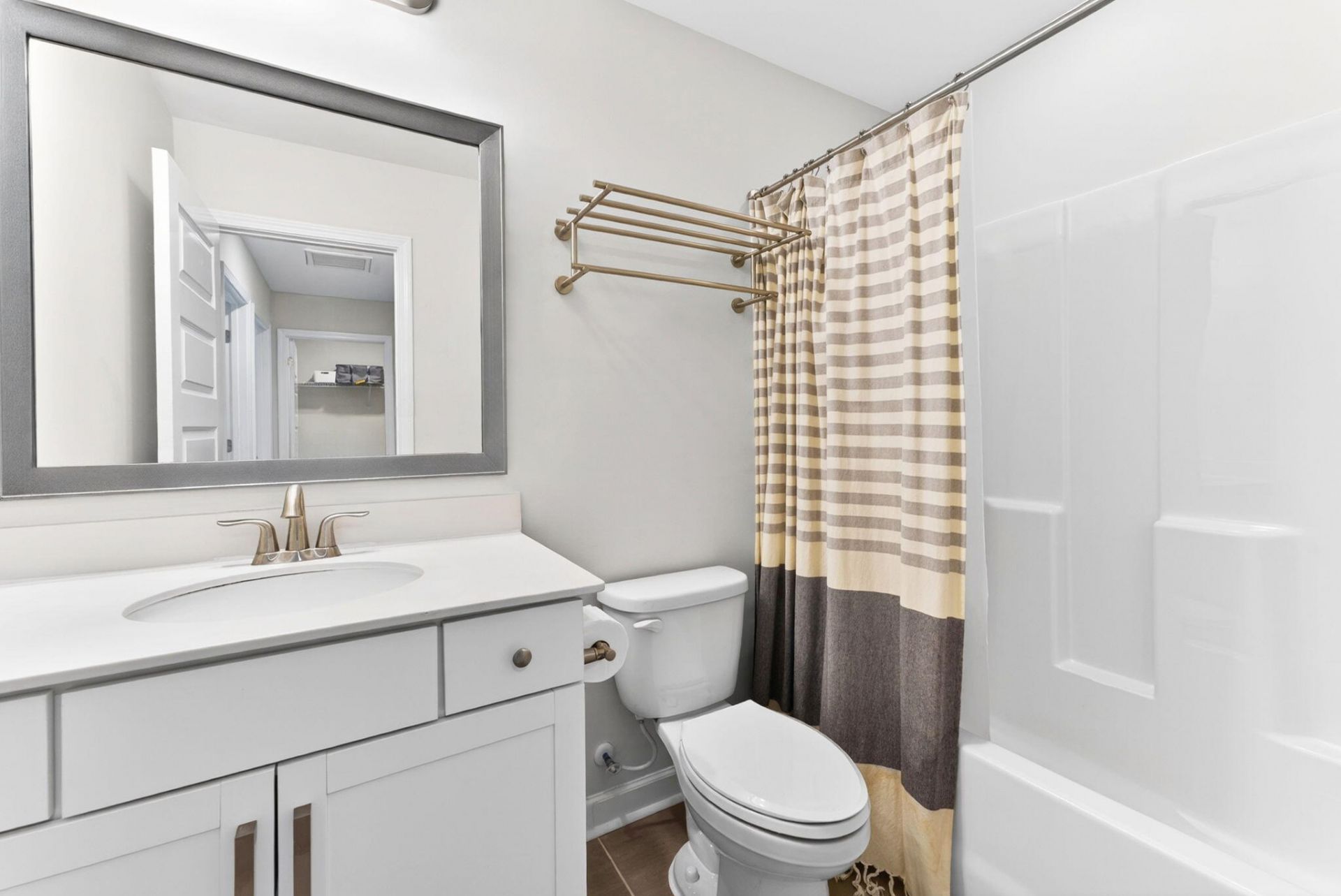 1555 Moss Spring Road Photo 27