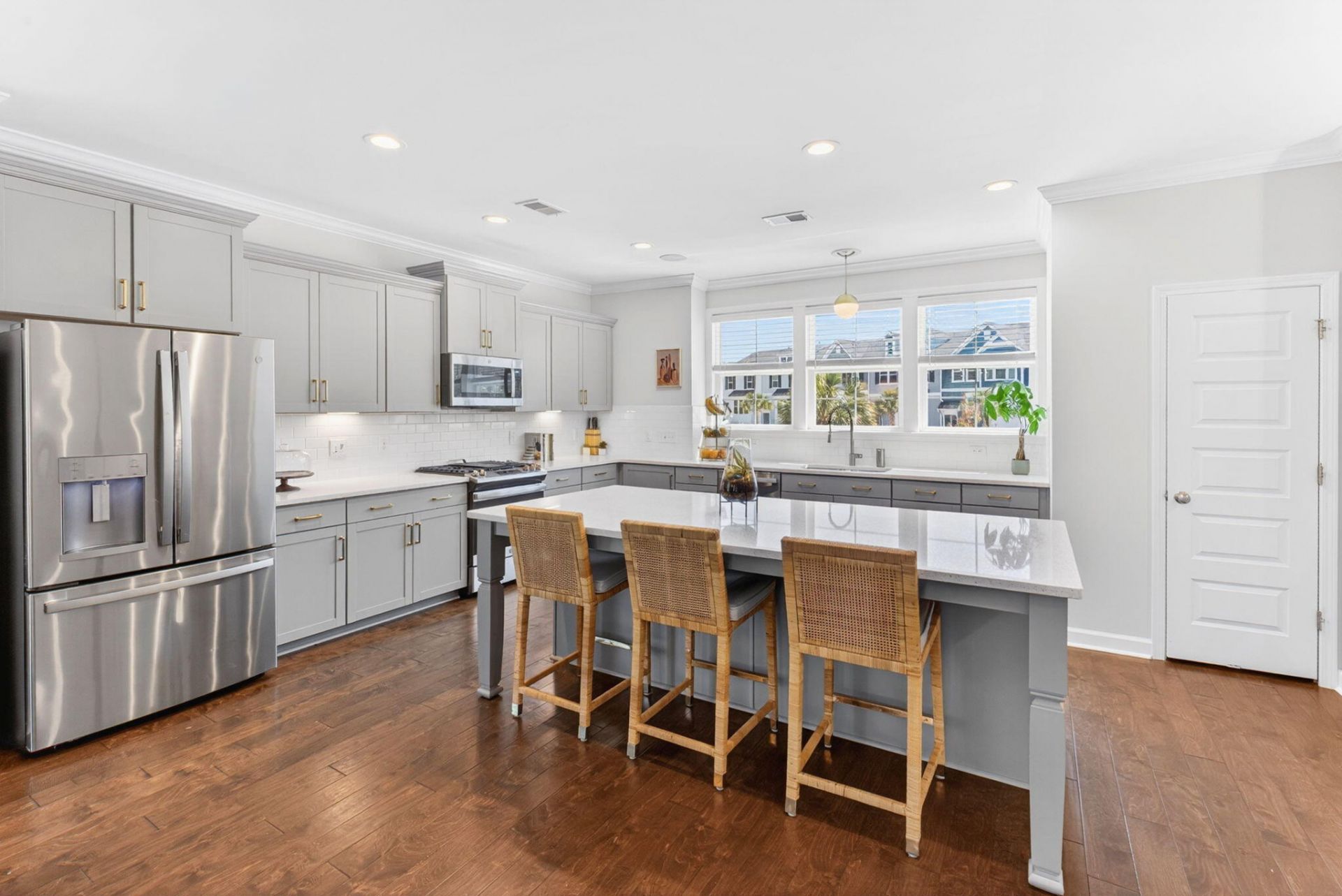 1555 Moss Spring Road Photo 9