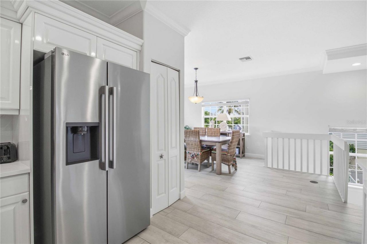 215 81st Street, Unit 2, Holmes Beach, FL 34217 Photo
