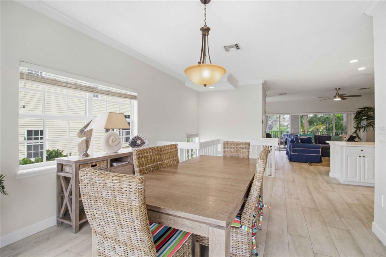 215 81st Street, Unit 2, Holmes Beach, FL 34217 Photo