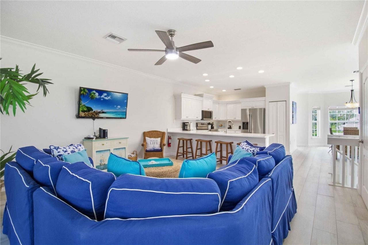 215 81st Street, Unit 2, Holmes Beach, FL 34217 Photo