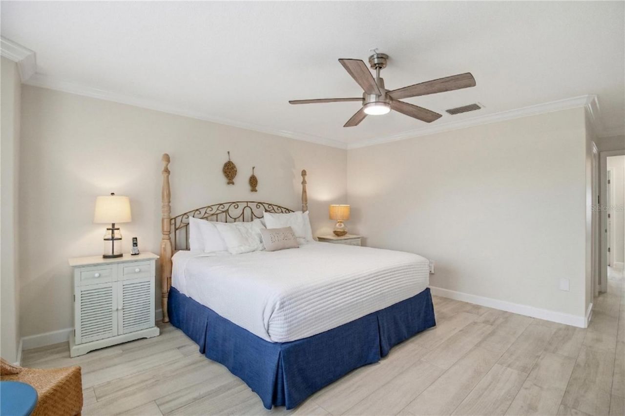 215 81st Street, Unit 2, Holmes Beach, FL 34217 Photo