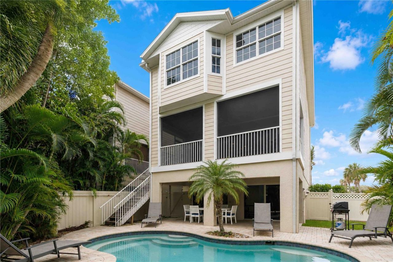 215 81st Street, Unit 2, Holmes Beach, FL 34217 Photo
