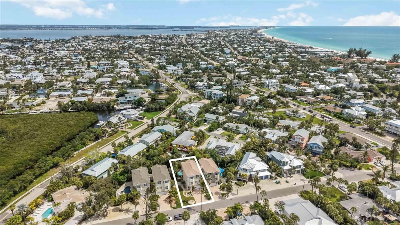 215 81st Street, Unit 2, Holmes Beach, FL 34217 Photo